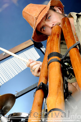 Xavier Rudd op Rockin' Park 2008 foto