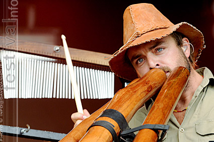 Foto Xavier Rudd op Rockin' Park 2008