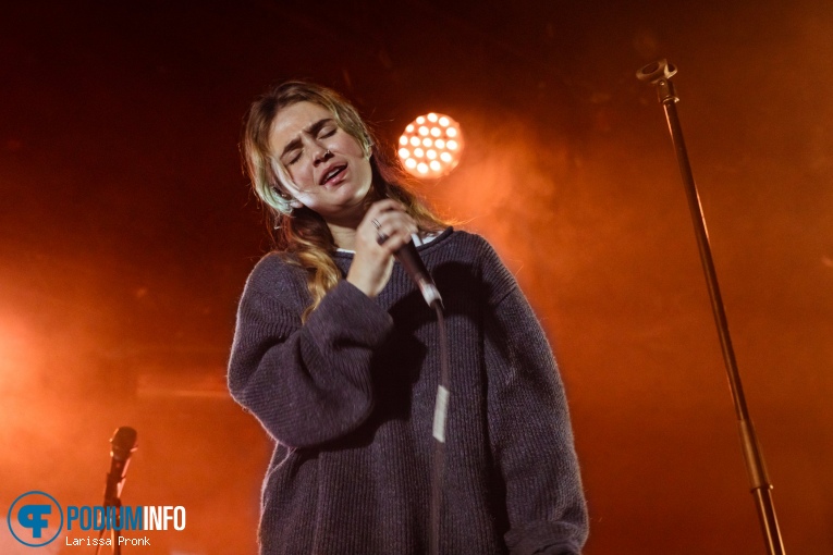 Clairo op Clairo - 16/12 - Paradiso Noord (Tolhuistuin) foto