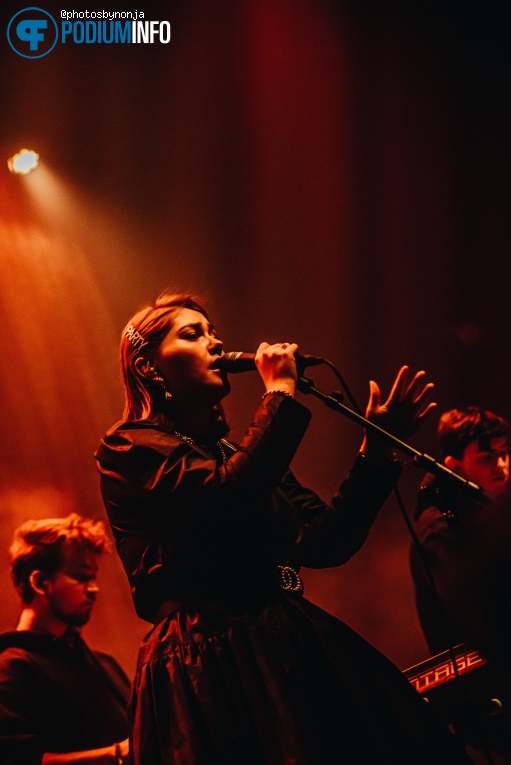 Maxine op Rondé - 21/12 - TivoliVredenburg foto