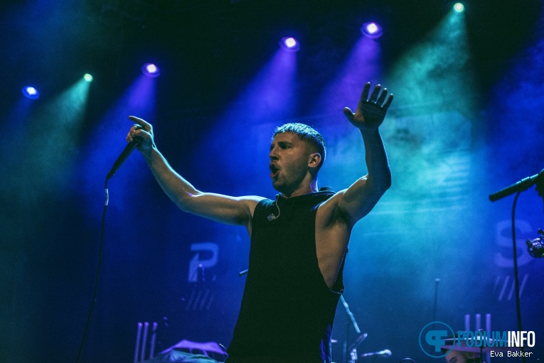 Shvpes op Sleeping with Sirens - 13/11 - Effenaar foto