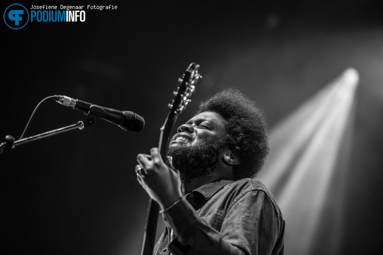 Michael Kiwanuka op Michael Kiwanuka - 26/11 - AFAS Live foto