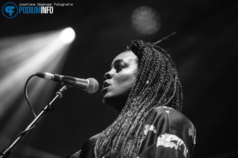 Michael Kiwanuka op Michael Kiwanuka - 26/11 - AFAS Live foto