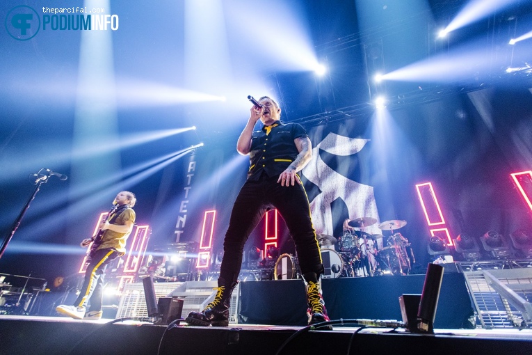 Shinedown op Alter Bridge - 10/12 - AFAS Live foto