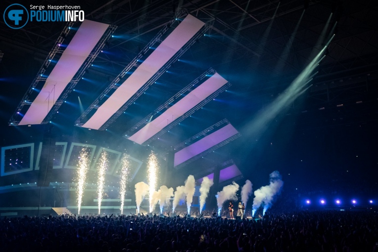 2 Brothers On The 4th Floor op DJ Paul Elstak - 14/12 - Gelredome foto