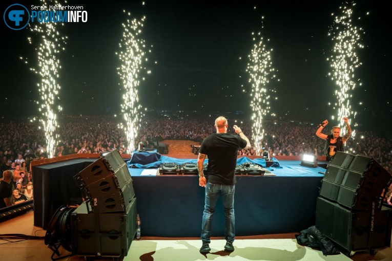 DJ Paul Elstak op DJ Paul Elstak - 14/12 - Gelredome foto
