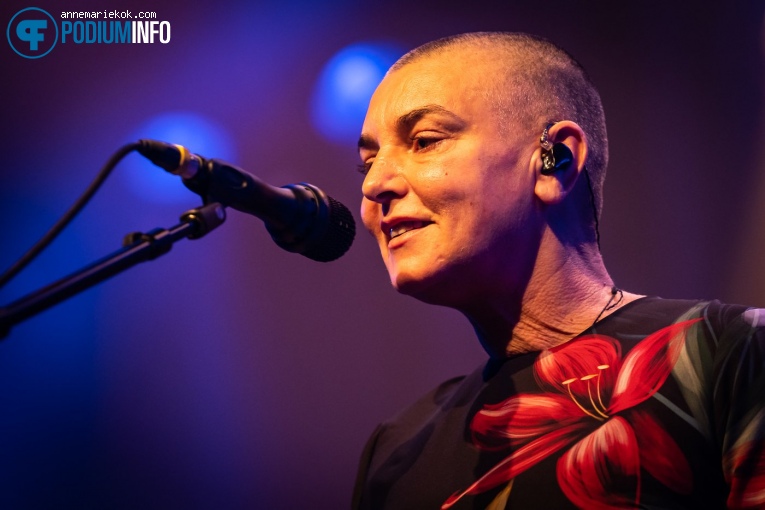 Sinead O'Connor op Sinead O' Connor - 10/01 - Doornroosje foto