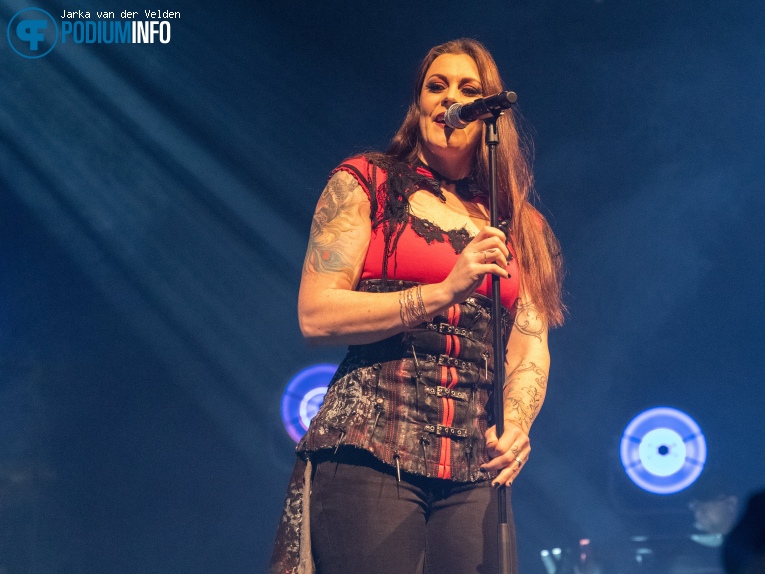 Floor Jansen op Floor Jansen - 23/01 - Doornroosje foto