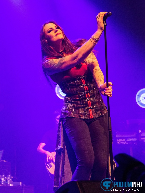 Floor Jansen op Floor Jansen - 23/01 - Doornroosje foto