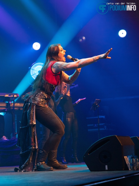 Floor Jansen op Floor Jansen - 23/01 - Doornroosje foto