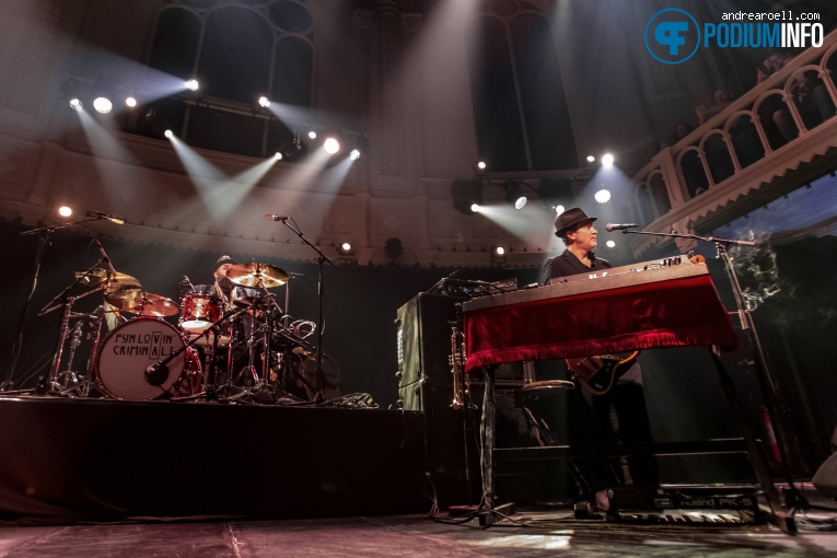 Fun Lovin' Criminals op Fun Lovin' Criminals - 09/01 - Paradiso foto