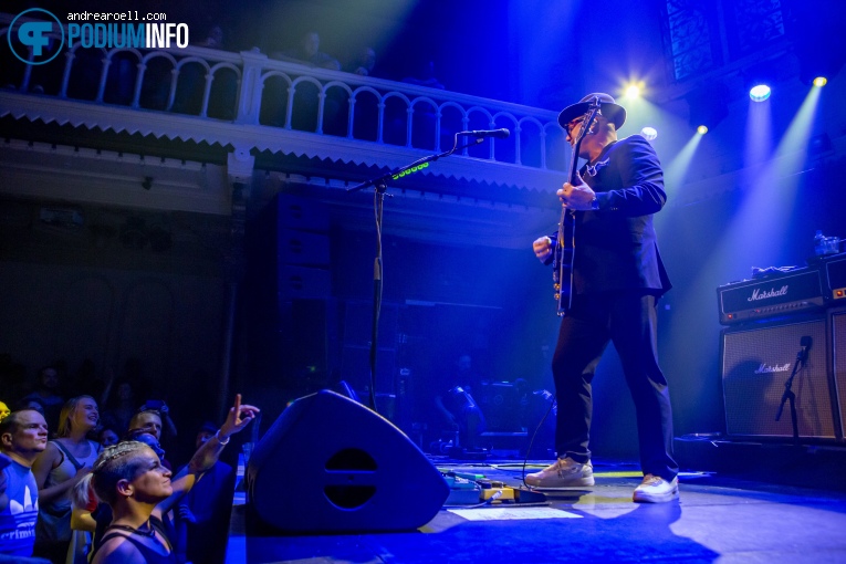 Fun Lovin' Criminals op Fun Lovin' Criminals - 09/01 - Paradiso foto
