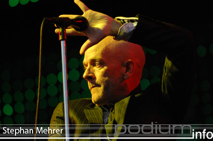 R.E.M. op R.E.M. - 2/7 - Westerpark foto