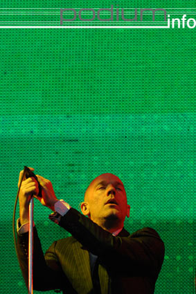 R.E.M. op R.E.M. - 2/7 - Westerpark foto