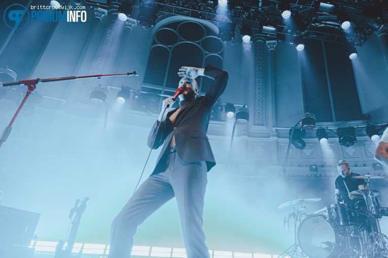 Two Door Cinema Club op Two Door Cinema Club - 21/01 - Paradiso foto
