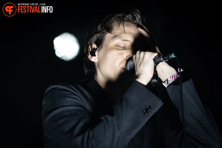 Thomas Azier op Eurosonic Noorderslag 2020 - donderdag foto