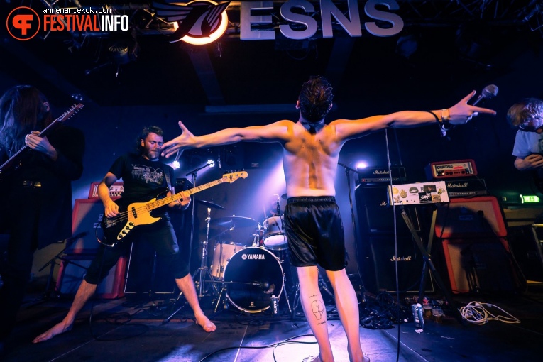 Pigs Pigs Pigs Pigs Pigs Pigs Pigs op Eurosonic Noorderslag 2020 - donderdag foto