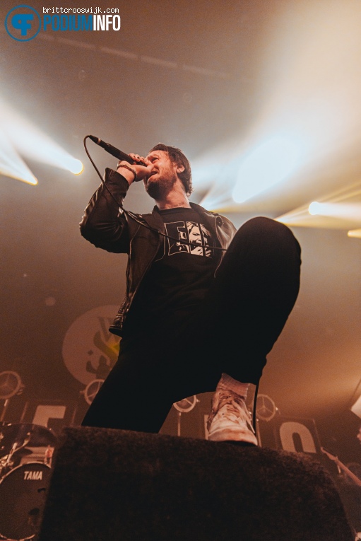 While She Sleeps op While She Sleeps - 23/01 - Melkweg foto