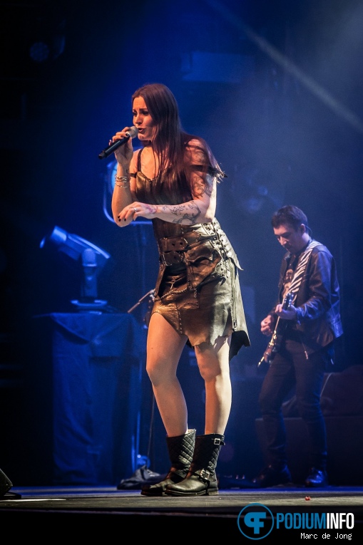 Floor Jansen op Floor Jansen - 30/01 - 013 foto