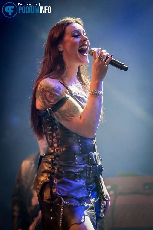 Floor Jansen op Floor Jansen - 30/01 - 013 foto