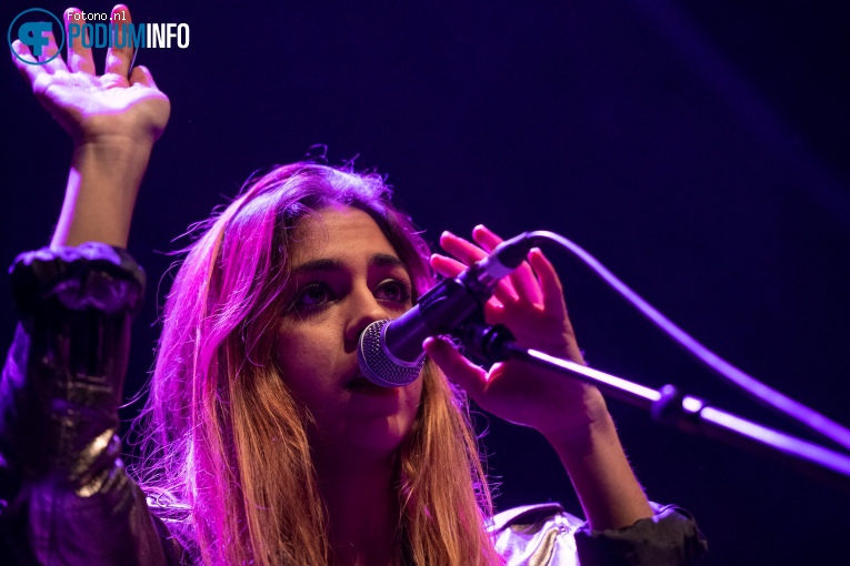 Nadia Sheikh op Stereophonics - 01/02 - AFAS Live foto