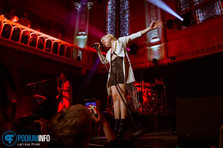 Carly Rae Jepsen op Carly Rae Jepsen - 12/02 - Paradiso foto