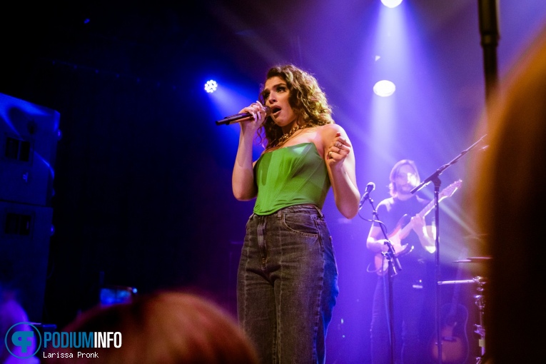 Mae Muller op Mae Muller - 18/02 - Melkweg foto