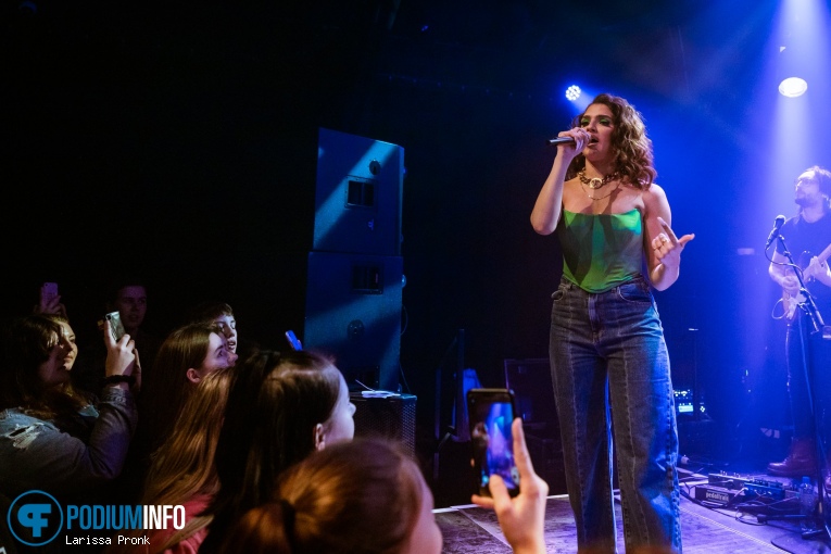 Mae Muller op Mae Muller - 18/02 - Melkweg foto