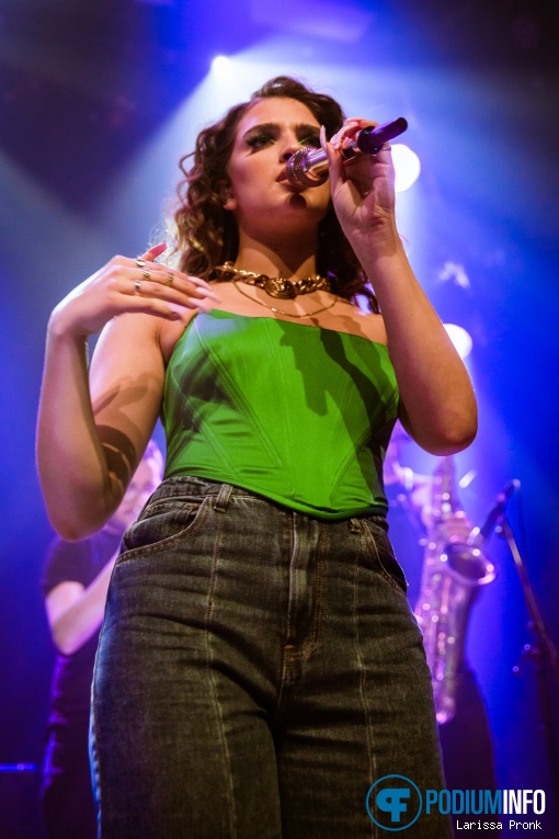 Mae Muller op Mae Muller - 18/02 - Melkweg foto