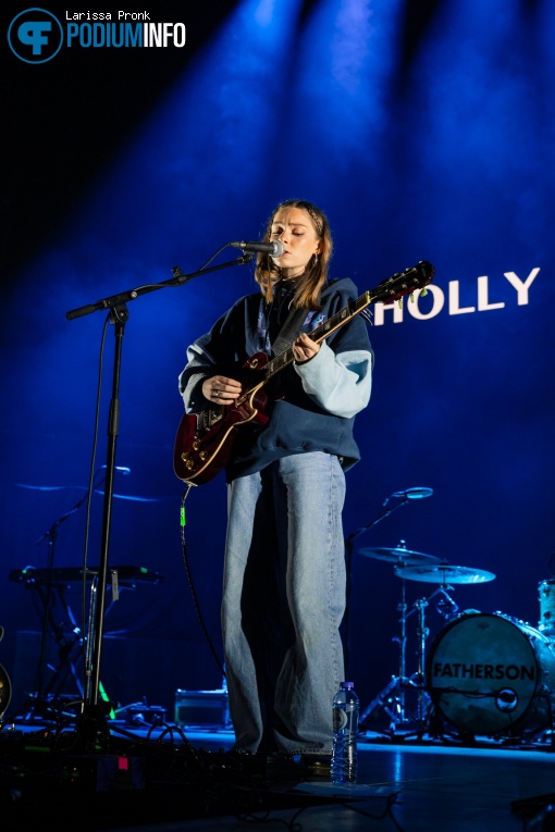 Holly Humberstone op Lewis Capaldi - 13/02 - AFAS Live foto