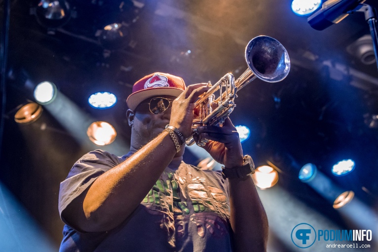 Hot 8 Brass Band op Hot 8 Brass band foto