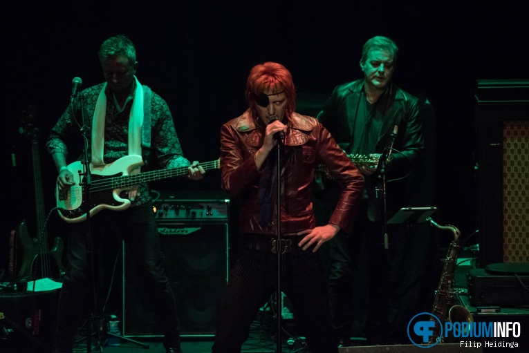 The Bowie Collective op The Bowie Collective - 26/02 - Metropool Enschede foto