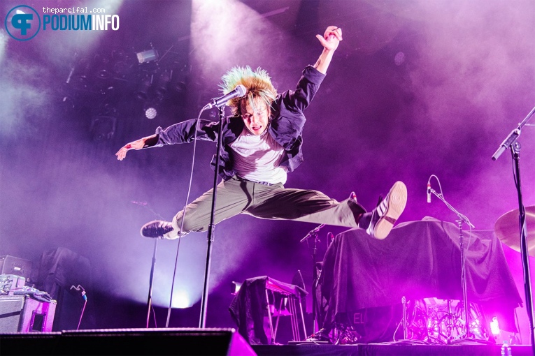 SWMRS op Cage the Elephant - 01/03 - TivoliVredenburg foto