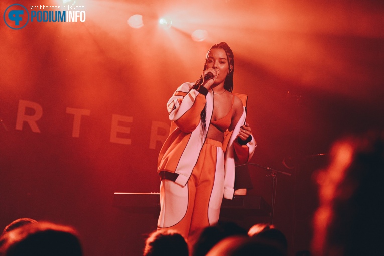 Grace Carter op Grace Carter - 03/03 - Melkweg foto