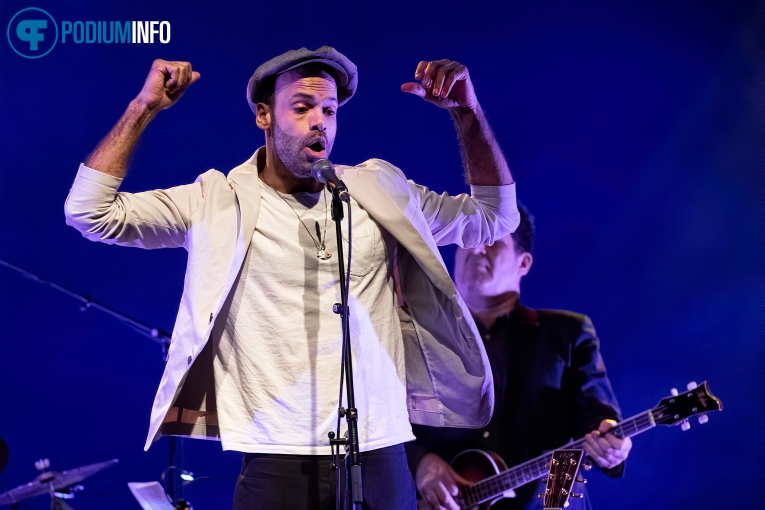 Alain Clark op Alain Clark / Hermine Deurloo / Steve Gadd - 26/02 - Podium Victorie foto