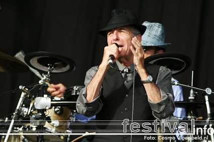 Leonard Cohen op Benicàssim 2008 foto