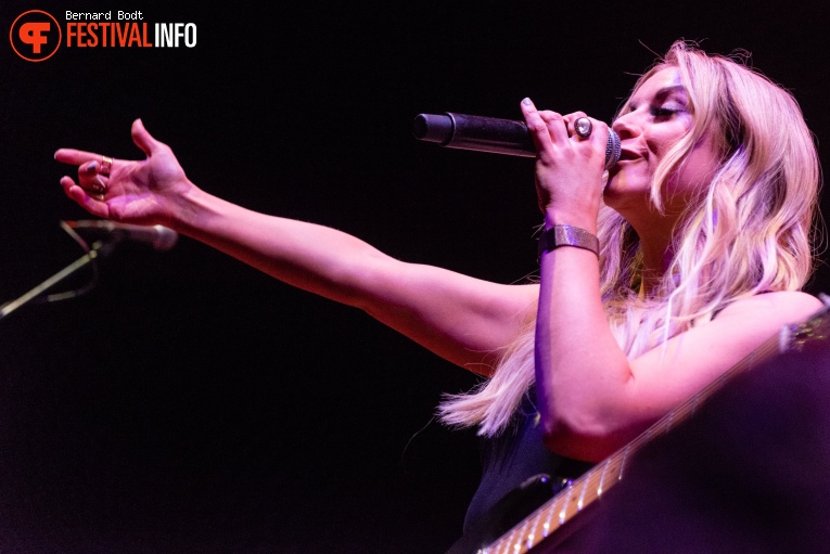 Lindsay Ell op Country To Country 2020 foto