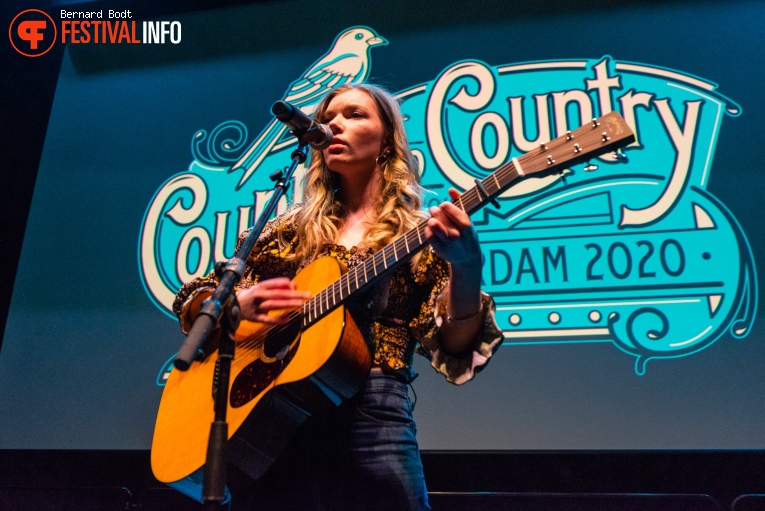 Hannah Mae op Country To Country 2020 foto