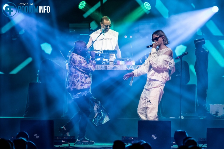 De Jeugd Van Tegenwoordig op De Jeugd van Tegenwoordig - Larger Than Live 11/07 - Ziggo Dome foto