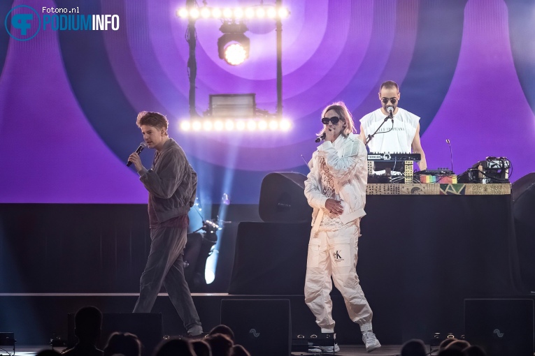 De Jeugd Van Tegenwoordig op De Jeugd van Tegenwoordig - Larger Than Live 11/07 - Ziggo Dome foto