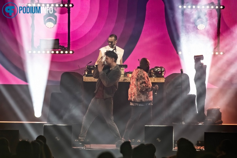 De Jeugd Van Tegenwoordig op De Jeugd van Tegenwoordig - Larger Than Live 11/07 - Ziggo Dome foto