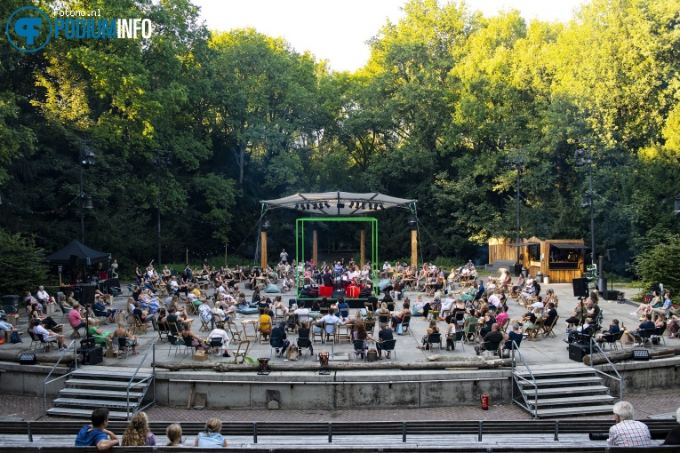 Dinand Woesthoff op Dinand Woesthoff - 06/08 - Openluchttheater Amsterdamse Bos foto