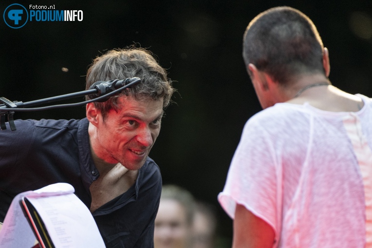 Dinand Woesthoff op Dinand Woesthoff - 06/08 - Openluchttheater Amsterdamse Bos foto