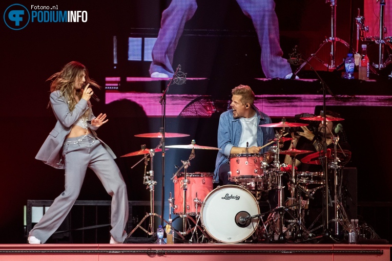 Foto Maan op Maan - Larger Than Live - 06/08 - Ziggo Dome