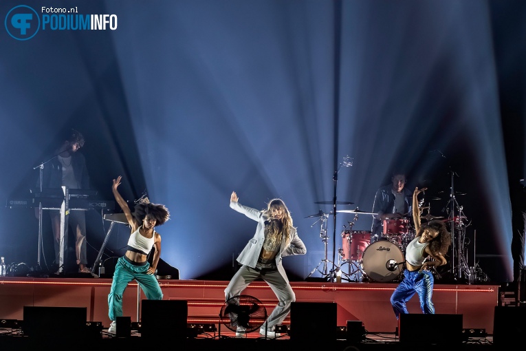 Maan op Maan - Larger Than Live - 06/08 - Ziggo Dome foto