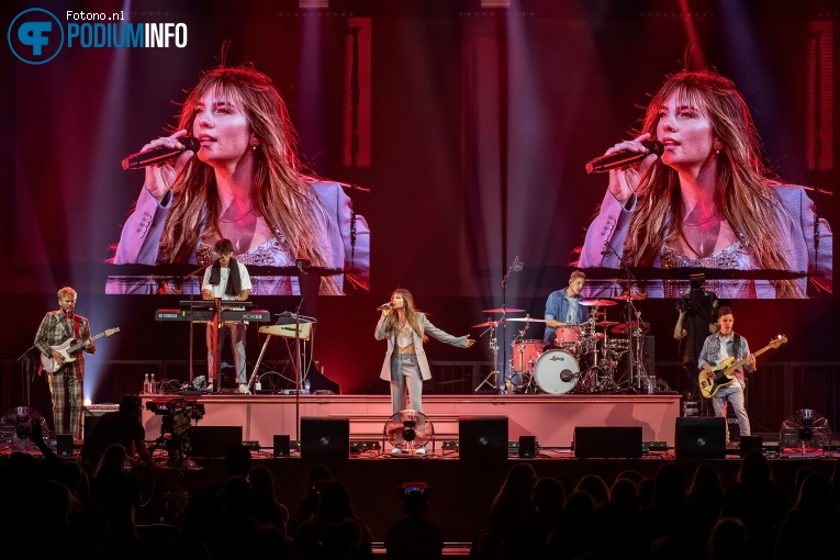 Maan op Maan - Larger Than Live - 06/08 - Ziggo Dome foto