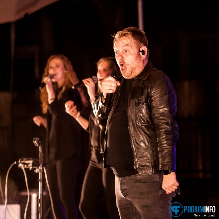Martijn Fischer op Martijn Fischer zingt Hazes - 11/09 - Dordrechts museum foto