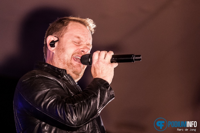 Martijn Fischer op Martijn Fischer zingt Hazes - 11/09 - Dordrechts museum foto