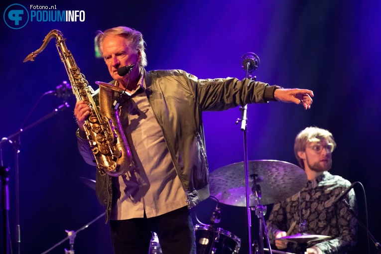 Hans Dulfer op Hans Dulfer - 11/06 - Victorie foto