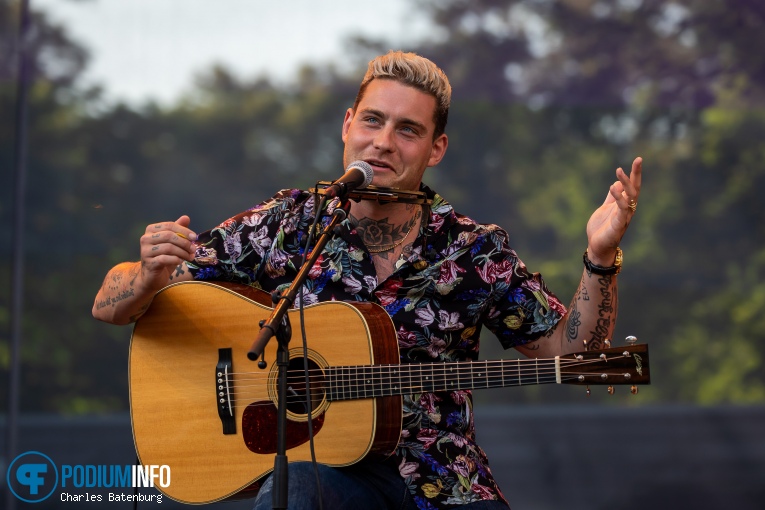 Douwe Bob op Douwe Bob - 09/07 - Zuiderparktheater foto